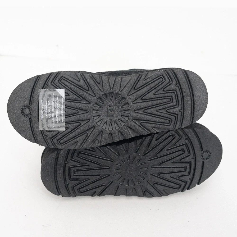 UGG Girl. Neumel Platform Boots. - Picture 5 of 15